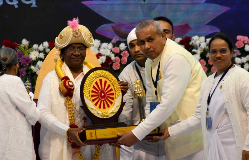 President of India lauds the active role of Brahma Kumaris in Women Empowerment